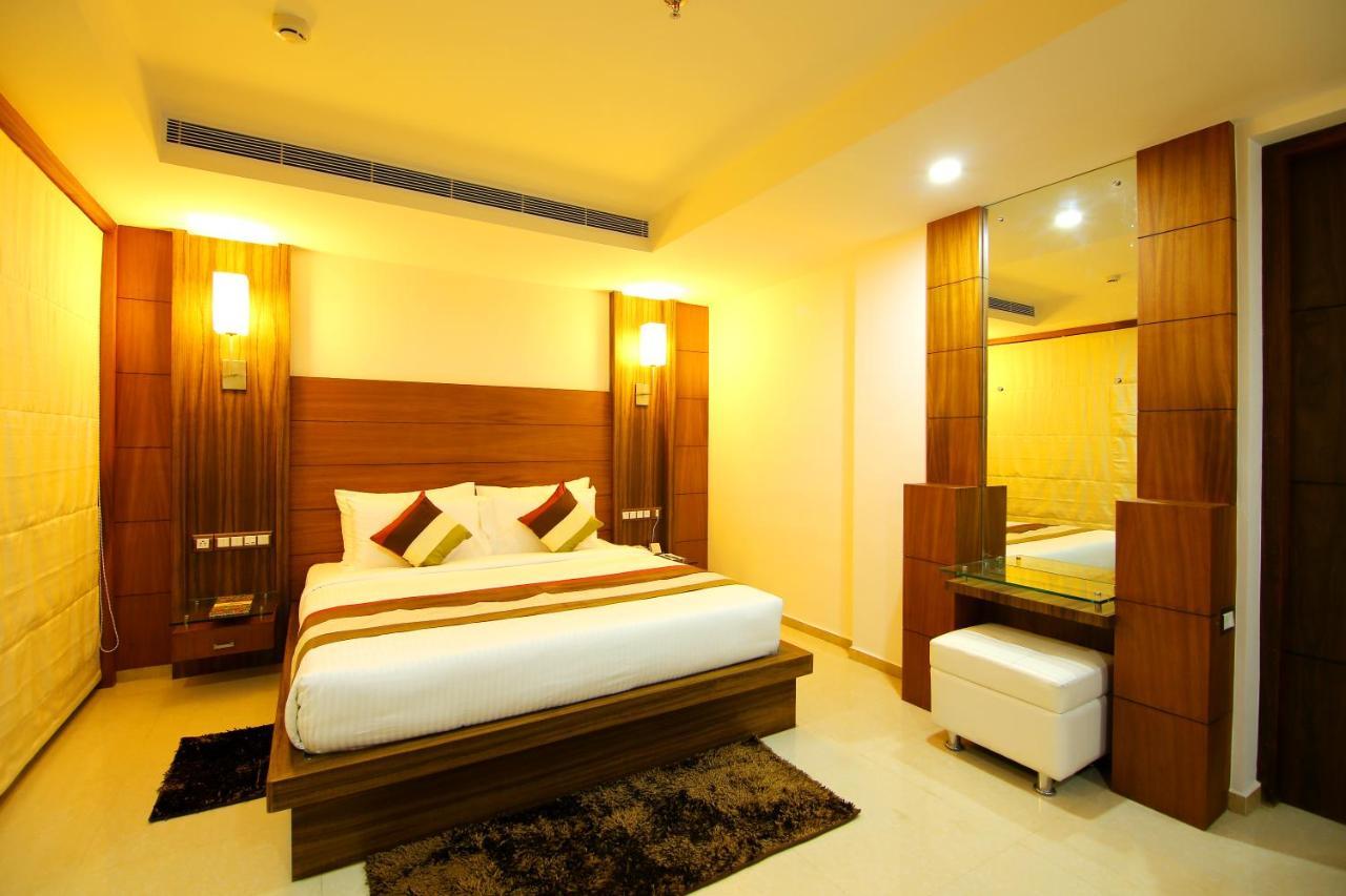 Hotel Hillway Park Kollam Kültér fotó