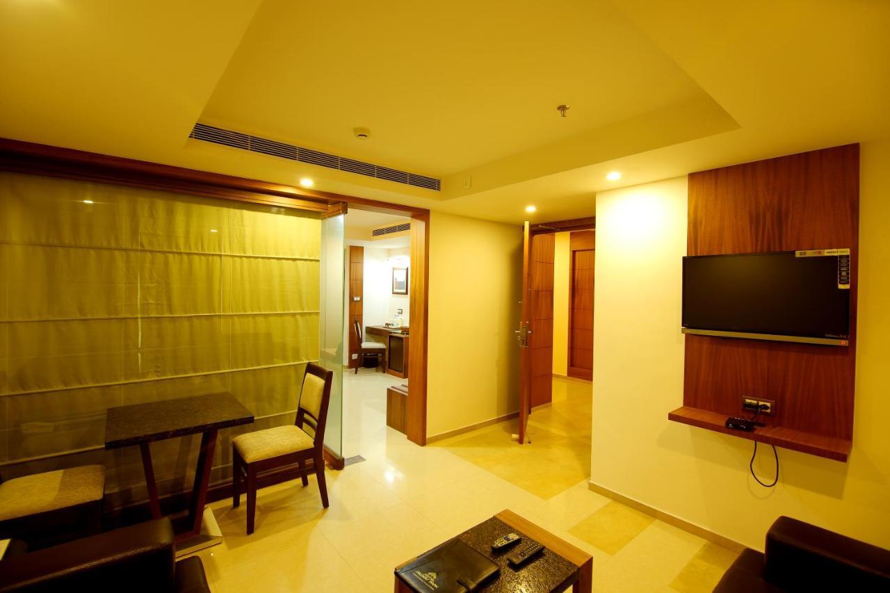 Hotel Hillway Park Kollam Kültér fotó