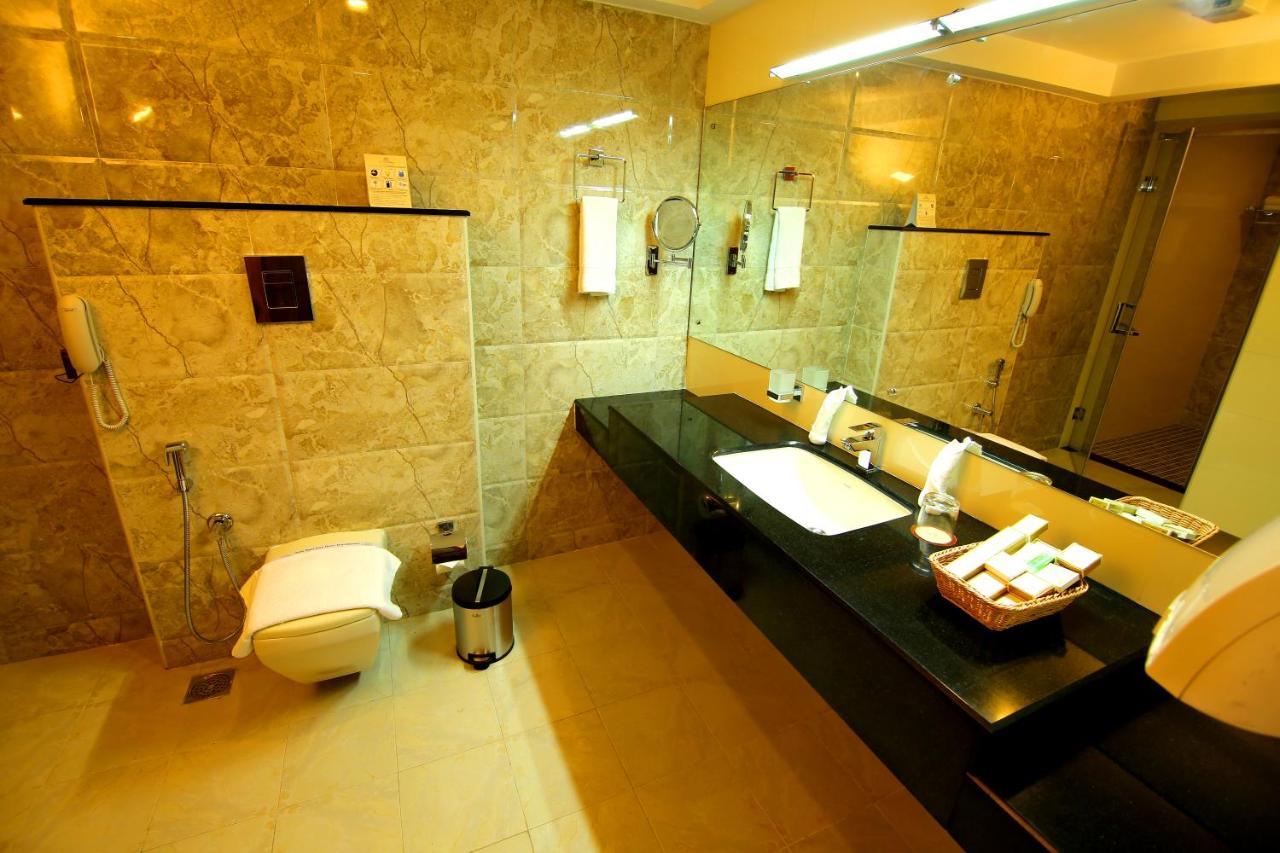 Hotel Hillway Park Kollam Kültér fotó