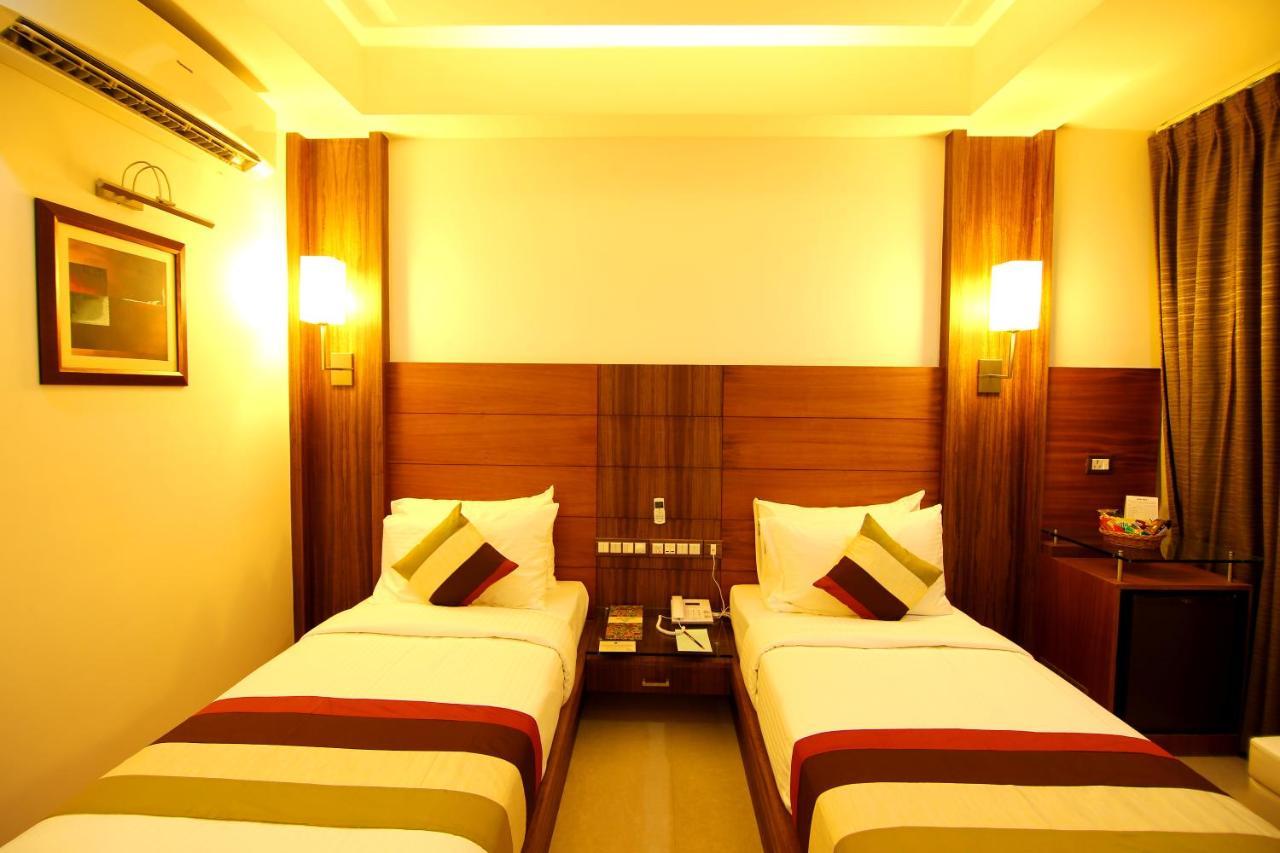 Hotel Hillway Park Kollam Kültér fotó