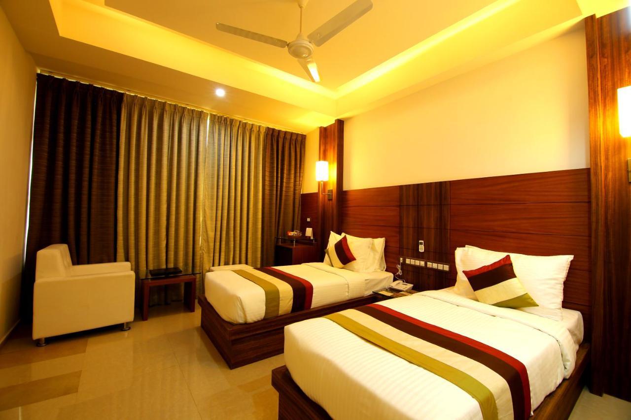 Hotel Hillway Park Kollam Kültér fotó