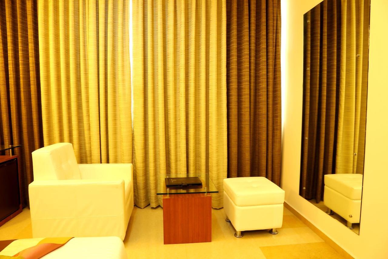 Hotel Hillway Park Kollam Kültér fotó