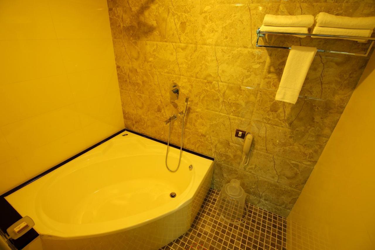 Hotel Hillway Park Kollam Kültér fotó